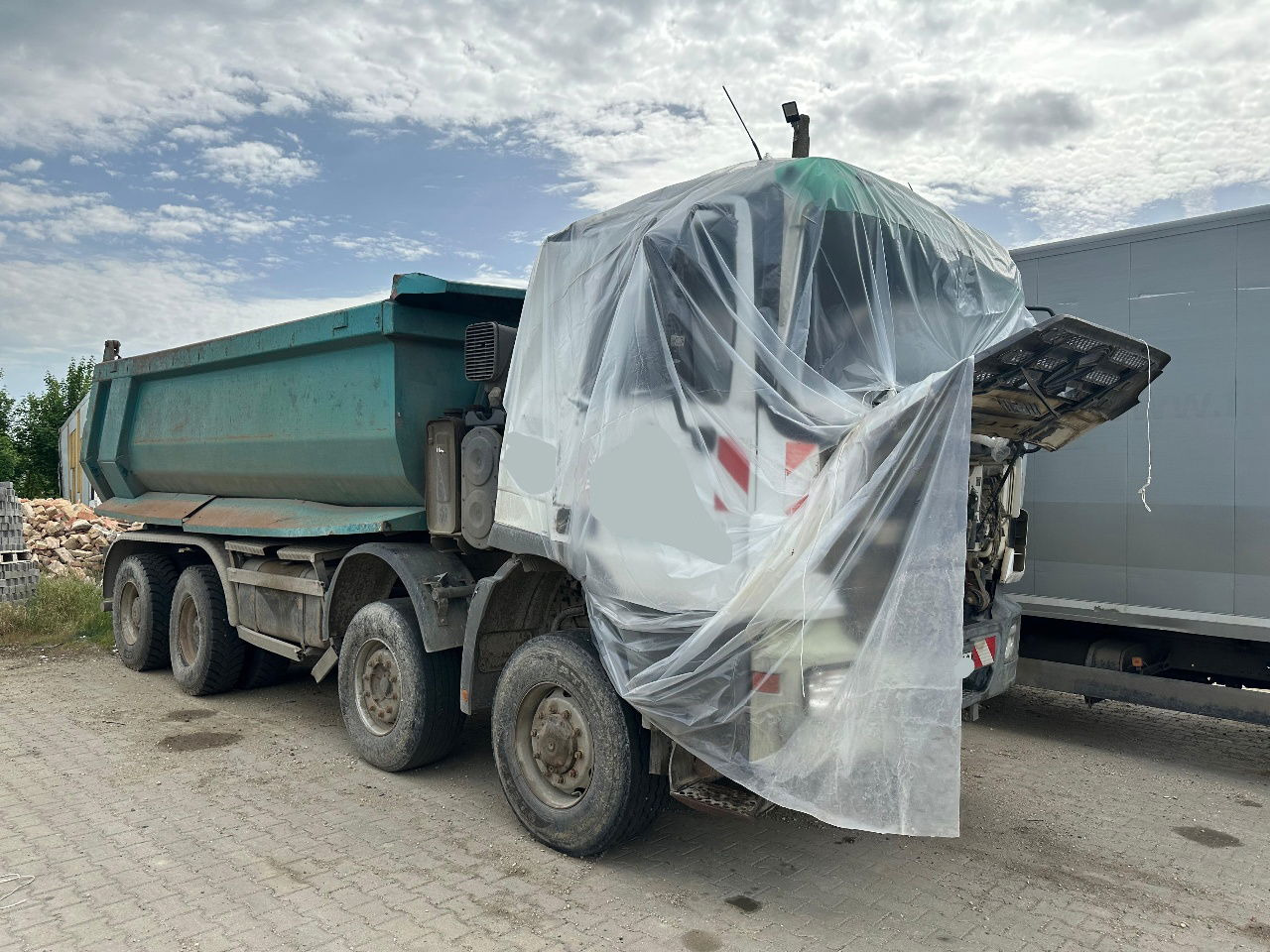 Mercedes-Benz Actros 4141 K 8x6 mulda tipper - damaged - Tovornjak prekucnik: slika 1 Mercedes-Benz Actros 4141 K 8x6 mulda tipper - damaged - Tovornjak prekucnik: slika 1