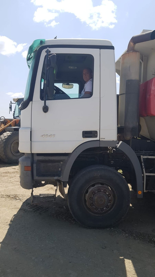 Mercedes-Benz Actros 4141 K 8x6 schwarzmuller mulda tipper - Tovornjak prekucnik: slika 2 Mercedes-Benz Actros 4141 K 8x6 schwarzmuller mulda tipper - Tovornjak prekucnik: slika 2