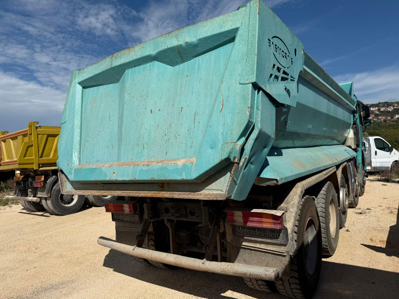 Mercedes-Benz Actros 4448 10x4 mulda tipper - euro 5 - lifting axle - Tovornjak prekucnik: slika 4 Mercedes-Benz Actros 4448 10x4 mulda tipper - euro 5 - lifting axle - Tovornjak prekucnik: slika 4