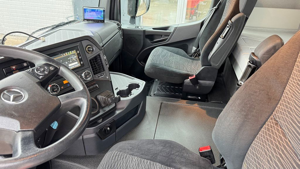 Tovornjak prekucnik Mercedes-Benz Arocs 2651 6X4 meiller bordmatic tipper: slika 16 Tovornjak prekucnik Mercedes-Benz Arocs 2651 6X4 meiller bordmatic tipper: slika 16