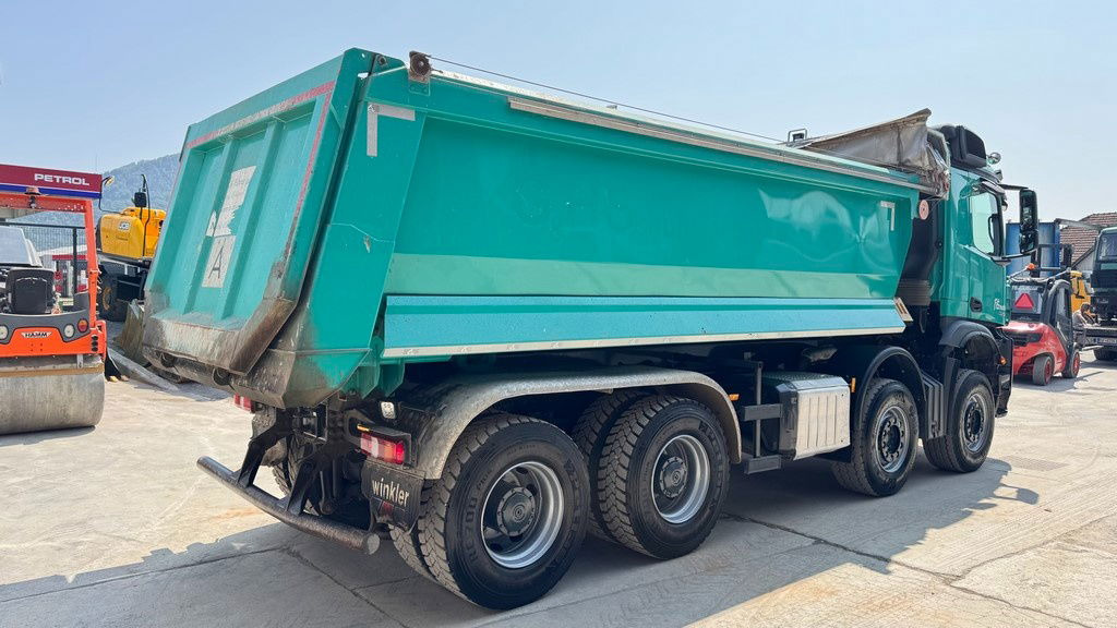 Mercedes-Benz Arocs 3248 8X4 mulda tipper - electric taurpaulin - Tovornjak prekucnik: slika 4 Mercedes-Benz Arocs 3248 8X4 mulda tipper - electric taurpaulin - Tovornjak prekucnik: slika 4