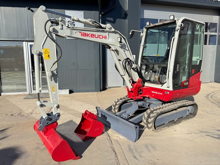 Takeuchi TB230 - 2019 Year - 2435 Hours - 2X Buckets - NEW Tracks - Mini bager: slika 1 Takeuchi TB230 - 2019 Year - 2435 Hours - 2X Buckets - NEW Tracks - Mini bager: slika 1