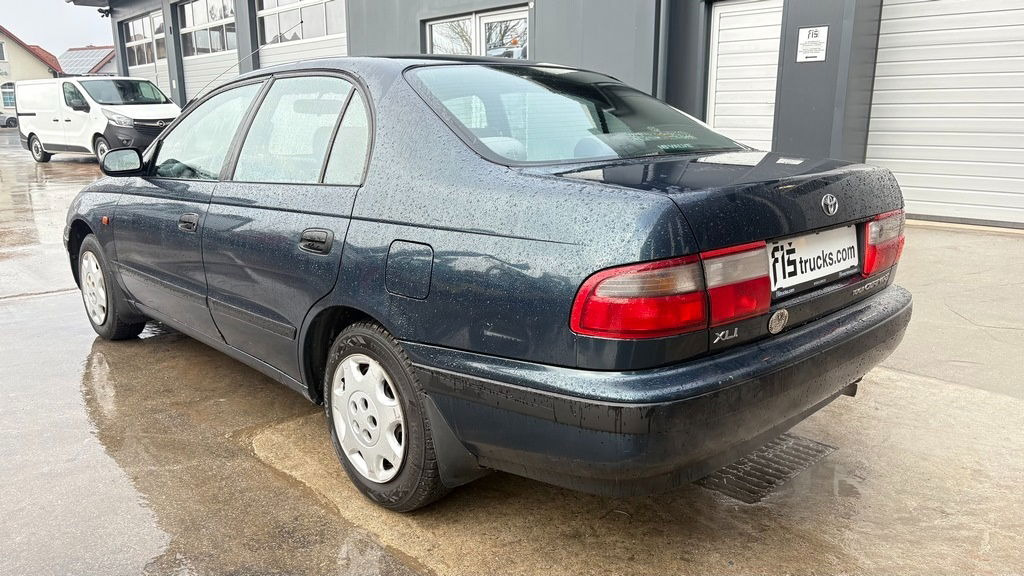 Toyota Carina 1.6 - Petrol - 5 Doors - Avtomobil: slika 4 Toyota Carina 1.6 - Petrol - 5 Doors - Avtomobil: slika 4