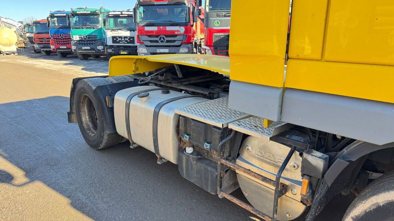 DAF XF 105.460 4x2 tractor unit - manual gear - Vlačilec: slika 4 DAF XF 105.460 4x2 tractor unit - manual gear - Vlačilec: slika 4
