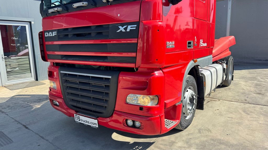 DAF XF 105.460 4x2 tractor unit - tipp. hydr. - Vlačilec: slika 2 DAF XF 105.460 4x2 tractor unit - tipp. hydr. - Vlačilec: slika 2