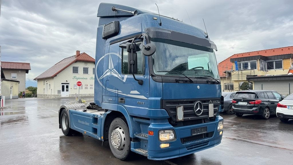 Mercedes-Benz Actros 1841 LS 4x2 tractor unit - retarder - Vlačilec: slika 3 Mercedes-Benz Actros 1841 LS 4x2 tractor unit - retarder - Vlačilec: slika 3