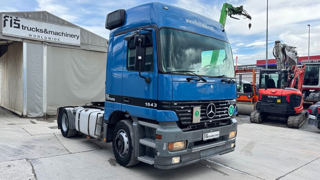 Mercedes-Benz Actros 1843 LS 4x2 tractor unit - air condition - Vlačilec: slika 3 Mercedes-Benz Actros 1843 LS 4x2 tractor unit - air condition - Vlačilec: slika 3