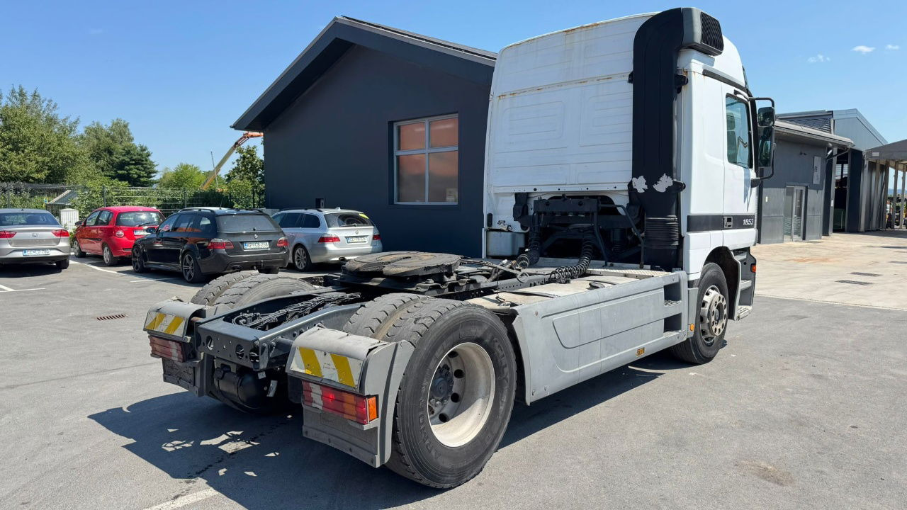 Mercedes-Benz Actros 1853 LS 4x2 tractor unit - retarder - tipp. hydraulics - Vlačilec: slika 5 Mercedes-Benz Actros 1853 LS 4x2 tractor unit - retarder - tipp. hydraulics - Vlačilec: slika 5