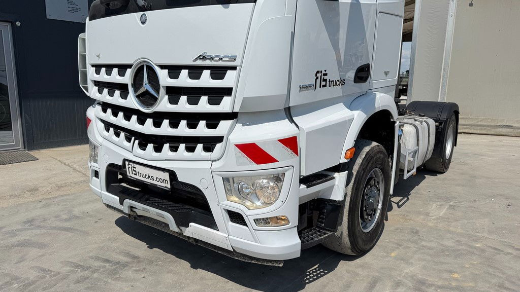 Mercedes-Benz Arocs 1851 LS HAD 4X4 - Euro 6 - retarder - tipper hydraulics - Vlačilec: slika 3 Mercedes-Benz Arocs 1851 LS HAD 4X4 - Euro 6 - retarder - tipper hydraulics - Vlačilec: slika 3