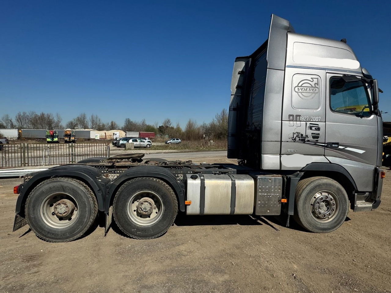 Volvo FH 16 580 6x4 tractor unit - euro 4 - Vlačilec: slika 2 Volvo FH 16 580 6x4 tractor unit - euro 4 - Vlačilec: slika 2