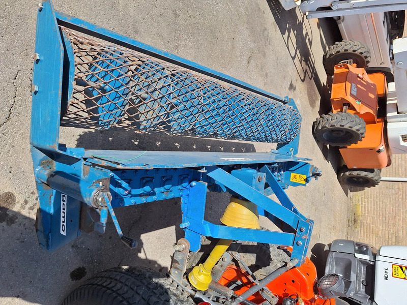 Vlečni traktor Kubota B2150: slika 13