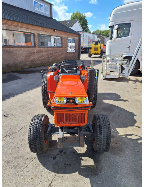 Kubota B2150 - Vlečni traktor: slika 3 Kubota B2150 - Vlečni traktor: slika 3