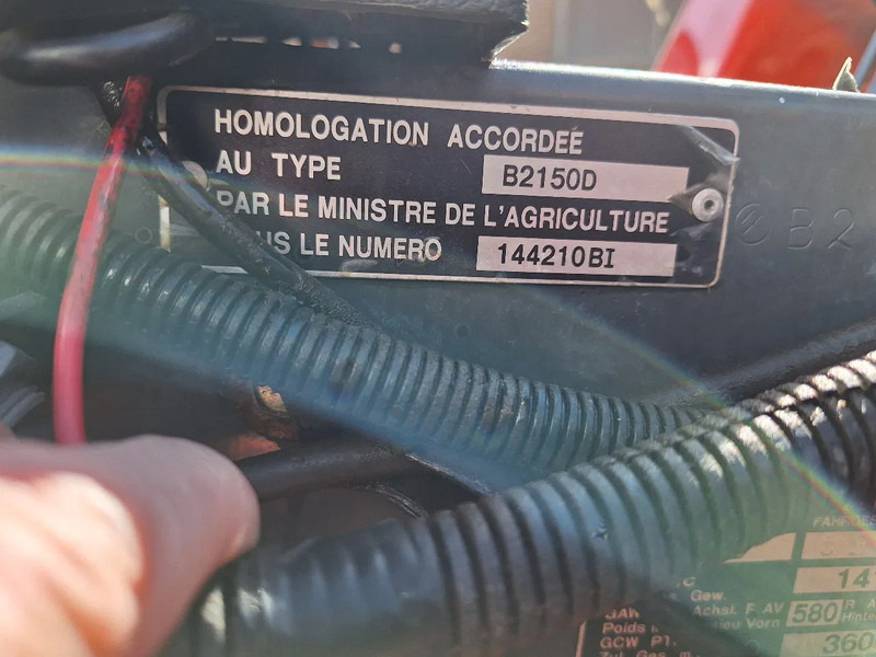 Vlečni traktor Kubota B2150: slika 15