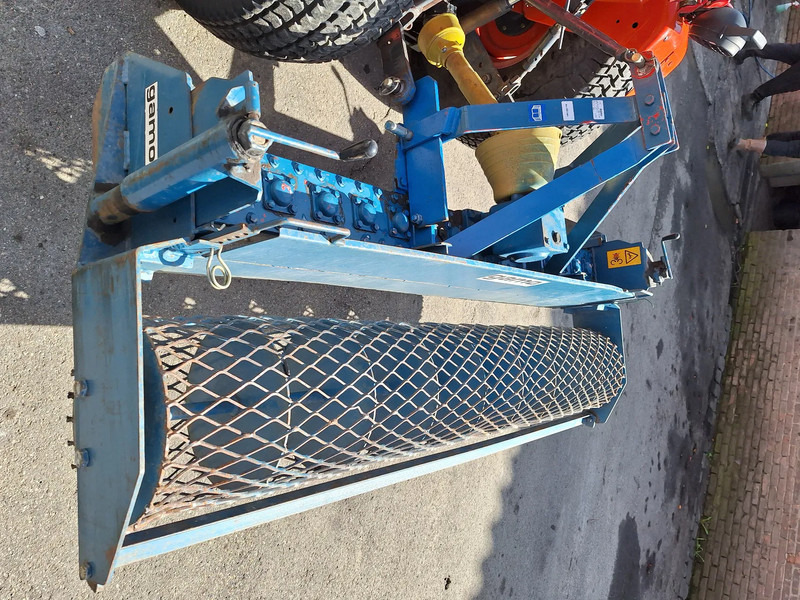 Vlečni traktor Kubota B2150: slika 14