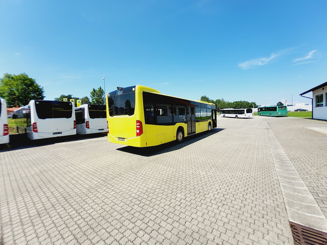 Mercedes Benz O 530 Citaro 354 PS / Klima / Doppelglas / Euro 6 - Mestni avtobus: slika 4 Mercedes Benz O 530 Citaro 354 PS / Klima / Doppelglas / Euro 6 - Mestni avtobus: slika 4