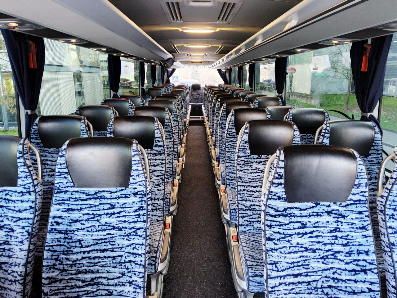 Mercedes Benz Tourismo 15 RHD 56 Sitze / kein WC / großer Kofferraum - Potovalni avtobus: slika 5 Mercedes Benz Tourismo 15 RHD 56 Sitze / kein WC / großer Kofferraum - Potovalni avtobus: slika 5