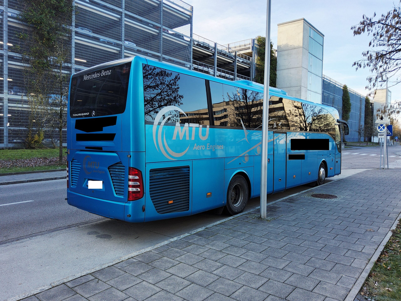 Mercedes Benz Tourismo 15 RHD 56 Sitze / kein WC / großer Kofferraum - Potovalni avtobus: slika 4 Mercedes Benz Tourismo 15 RHD 56 Sitze / kein WC / großer Kofferraum - Potovalni avtobus: slika 4