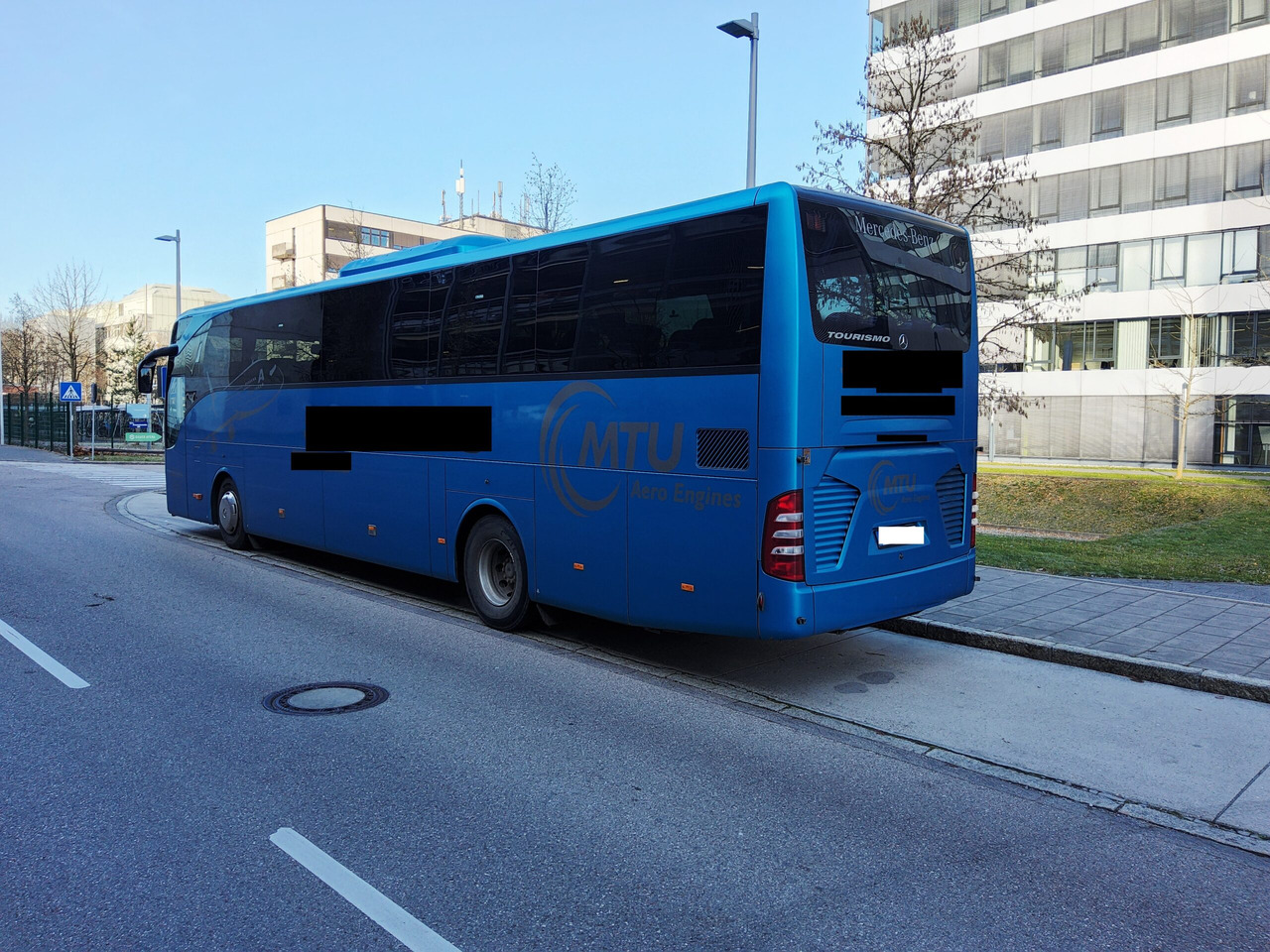 Mercedes Benz Tourismo 15 RHD 56 Sitze / kein WC / großer Kofferraum - Potovalni avtobus: slika 3 Mercedes Benz Tourismo 15 RHD 56 Sitze / kein WC / großer Kofferraum - Potovalni avtobus: slika 3