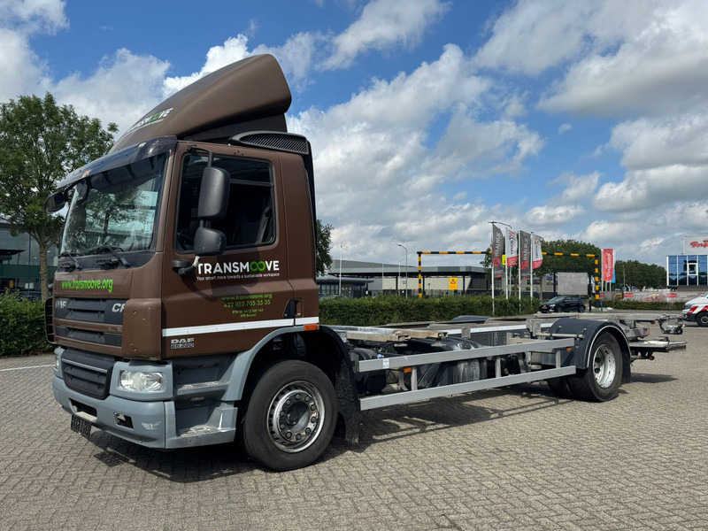 DAF CF65 220 - Tovornjak-šasija: slika 2 DAF CF65 220 - Tovornjak-šasija: slika 2