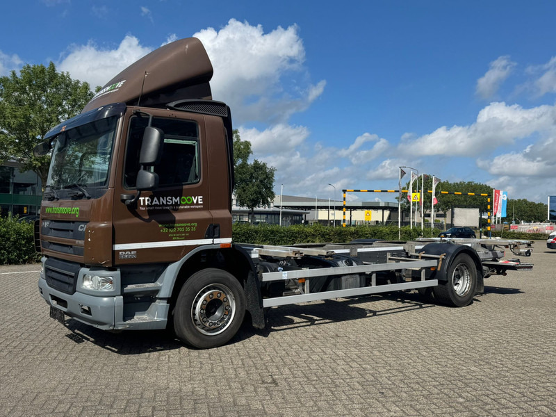 DAF CF65 220 - Kontejnerski tovornjak/ Tovornjak z zamenljivim tovoriščem: slika 2 DAF CF65 220 - Kontejnerski tovornjak/ Tovornjak z zamenljivim tovoriščem: slika 2