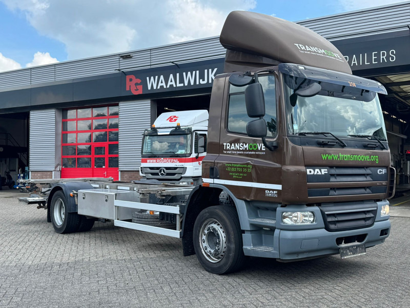 DAF CF65 220 - Tovornjak-šasija: slika 1 DAF CF65 220 - Tovornjak-šasija: slika 1