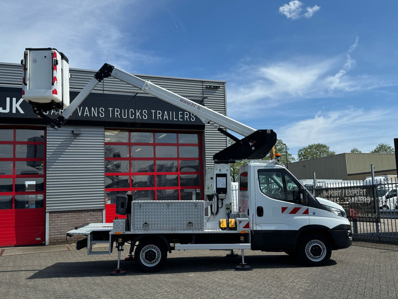 Iveco Daily 35S14 2 Person, Km 31.936!! 4x gestempeld, 2 persoonslift - Dostavno vozilo: slika 5 Iveco Daily 35S14 2 Person, Km 31.936!! 4x gestempeld, 2 persoonslift - Dostavno vozilo: slika 5