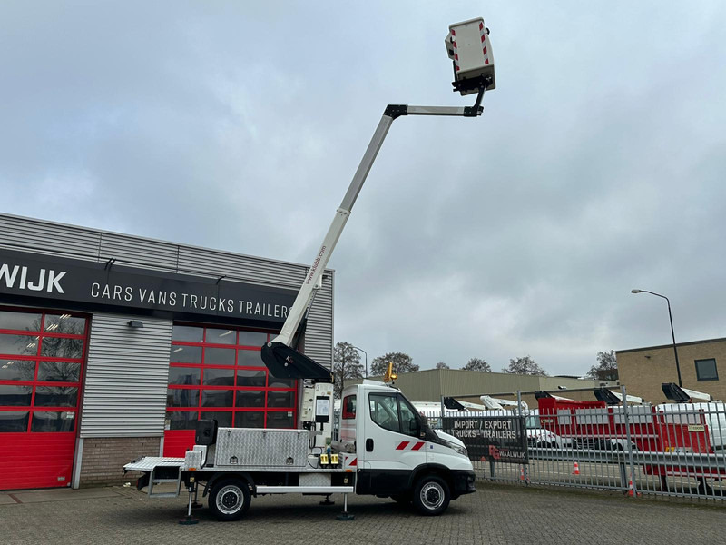 Iveco Daily 35S14 APK 29-08-2026, 4x gestempeld Km 64.779 - Dostavno vozilo: slika 1 Iveco Daily 35S14 APK 29-08-2026, 4x gestempeld Km 64.779 - Dostavno vozilo: slika 1