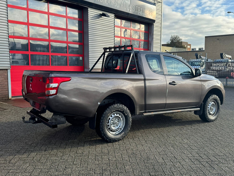 Mitsubishi L200 4*4 airco - Poltovornjak: slika 5 Mitsubishi L200 4*4 airco - Poltovornjak: slika 5