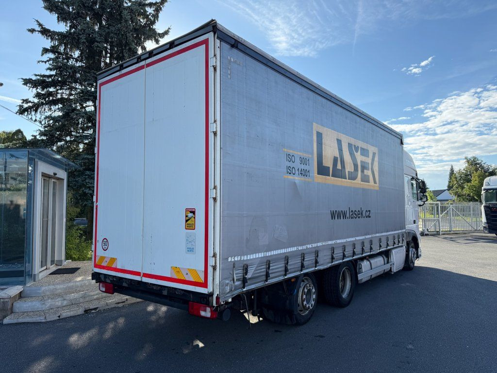 DAF XF440 EURO 6 6x2 - Tovornjak s ponjavo: slika 4 DAF XF440 EURO 6 6x2 - Tovornjak s ponjavo: slika 4