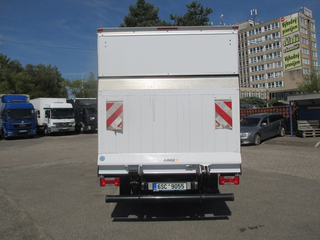 Iveco 35C16 Daily EURO 6 - Dostavno vozilo z zabojnikom: slika 5 Iveco 35C16 Daily EURO 6 - Dostavno vozilo z zabojnikom: slika 5