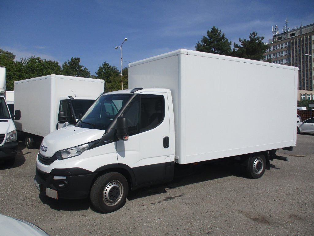 Iveco Daily 35S16 - Dostavno vozilo z zabojnikom: slika 1 Iveco Daily 35S16 - Dostavno vozilo z zabojnikom: slika 1