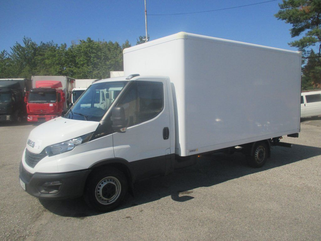 Iveco Daily 35S16 - Furgon: slika 1 Iveco Daily 35S16 - Furgon: slika 1