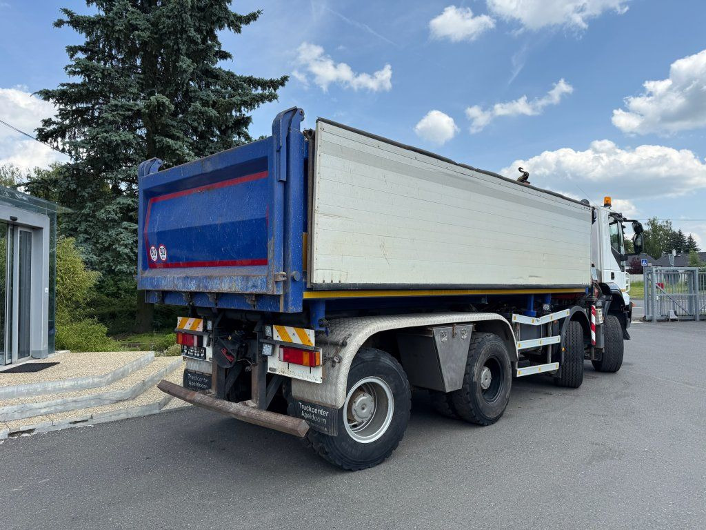 Iveco Trakker AD410 T45 8x8 + HMF 1643 Z2 - Tovornjak prekucnik: slika 4 Iveco Trakker AD410 T45 8x8 + HMF 1643 Z2 - Tovornjak prekucnik: slika 4