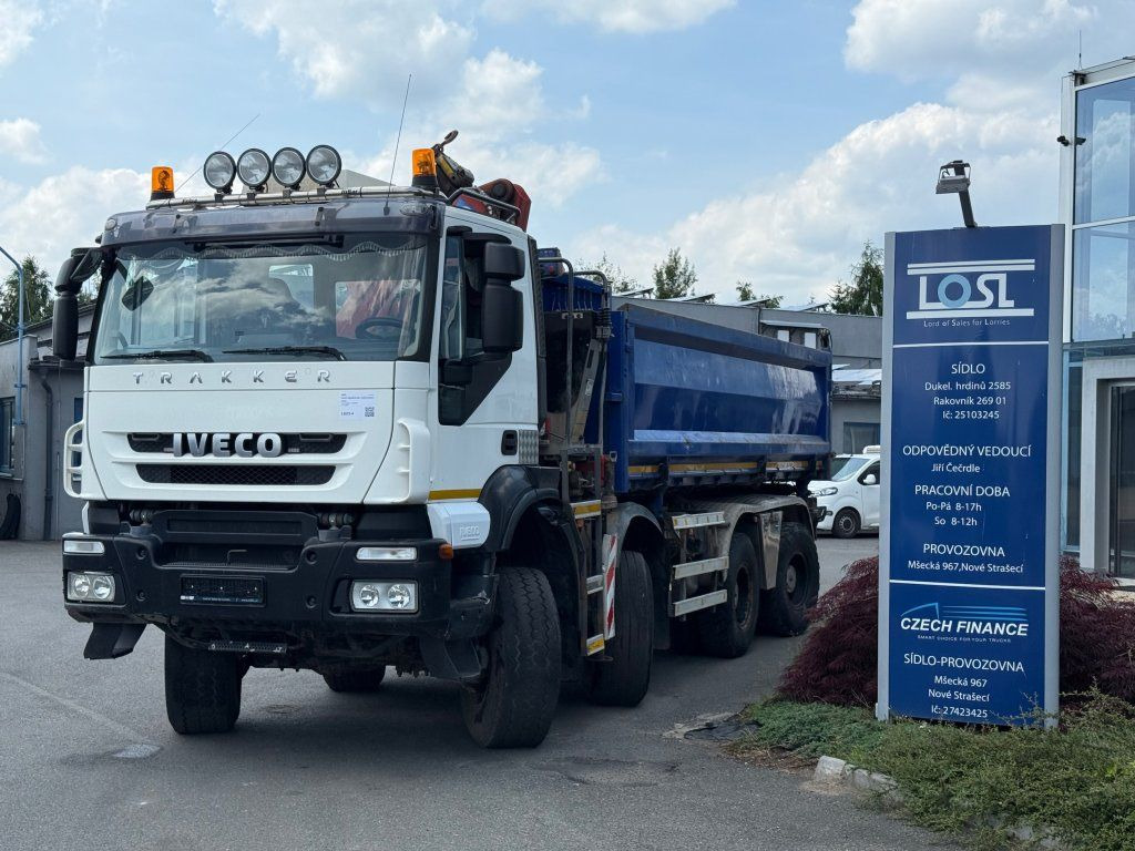 Iveco Trakker AD410 T45 8x8 + HMF 1643 Z2 - Tovornjak prekucnik: slika 1 Iveco Trakker AD410 T45 8x8 + HMF 1643 Z2 - Tovornjak prekucnik: slika 1