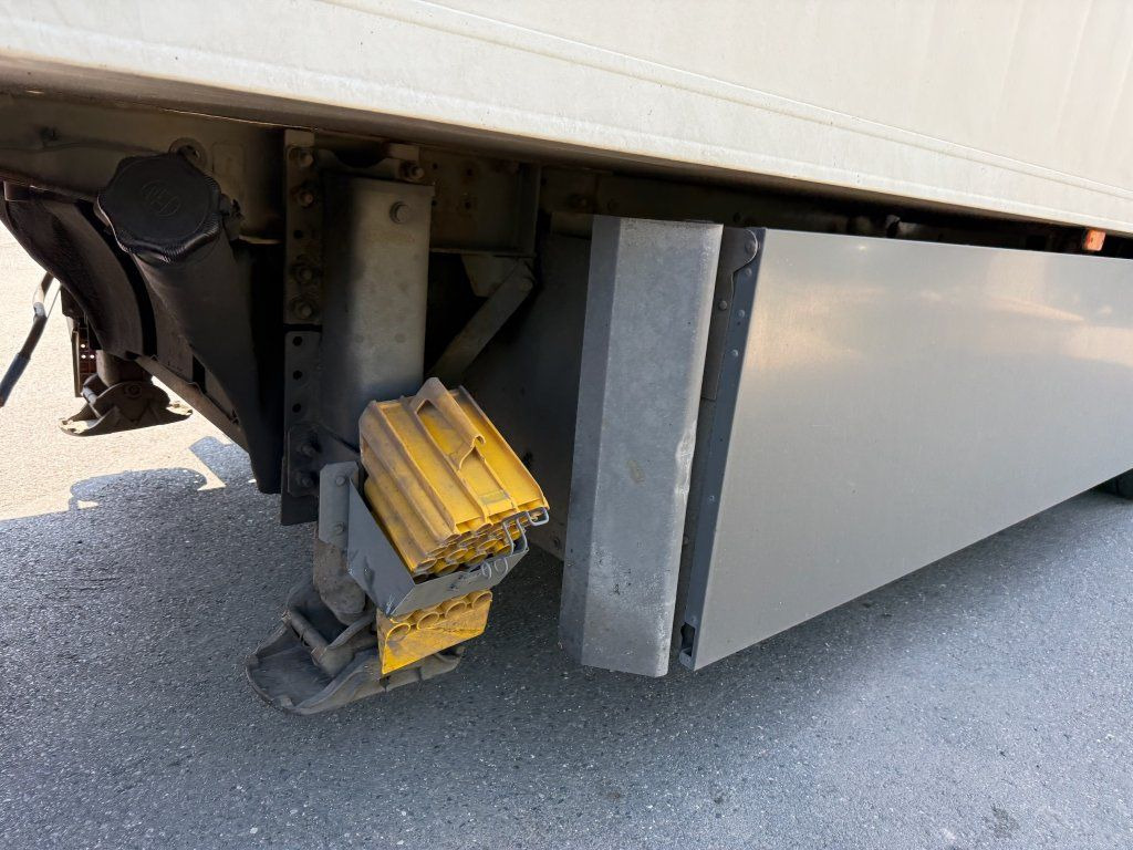 Lamberet LVF S3 Carrier Maxima 1300 - Polprikolica zabojnik: slika 5 Lamberet LVF S3 Carrier Maxima 1300 - Polprikolica zabojnik: slika 5