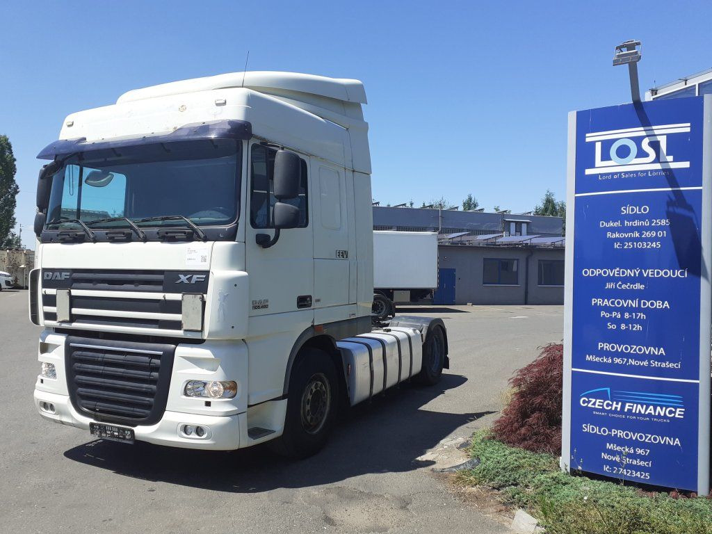 DAF XF105.460 EEV - Vlačilec: slika 1 DAF XF105.460 EEV - Vlačilec: slika 1