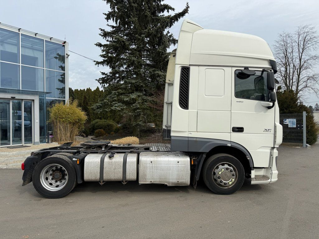 DAF XF460 EURO 6 MEGA/lowdeck - Vlačilec: slika 3 DAF XF460 EURO 6 MEGA/lowdeck - Vlačilec: slika 3