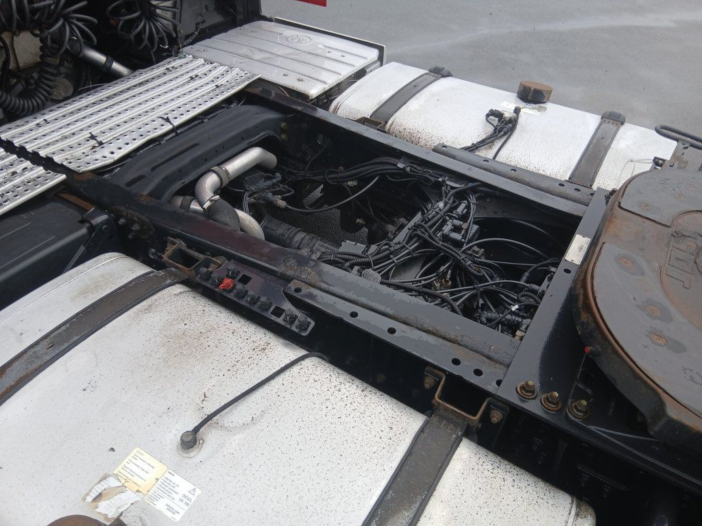 Vlačilec MAN TGX18.460 EURO 6 MEGA/lowdeck NEW TACHO RETARDER: slika 7 Vlačilec MAN TGX18.460 EURO 6 MEGA/lowdeck NEW TACHO RETARDER: slika 7