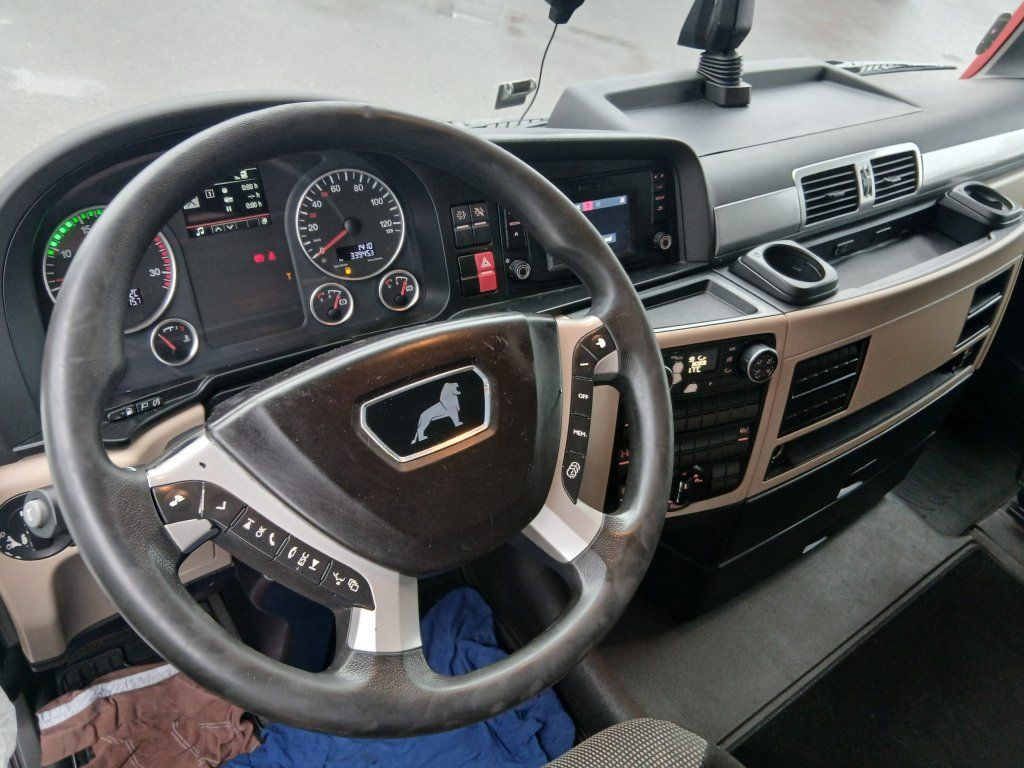 Vlačilec MAN TGX18.460 EURO 6 MEGA/lowdeck NEW TACHO RETARDER: slika 12 Vlačilec MAN TGX18.460 EURO 6 MEGA/lowdeck NEW TACHO RETARDER: slika 12