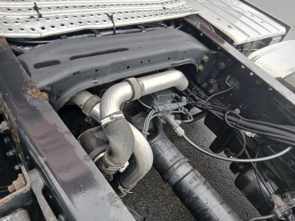 Vlačilec MAN TGX18.460 EURO 6 MEGA/lowdeck NEW TACHO RETARDER: slika 9 Vlačilec MAN TGX18.460 EURO 6 MEGA/lowdeck NEW TACHO RETARDER: slika 9