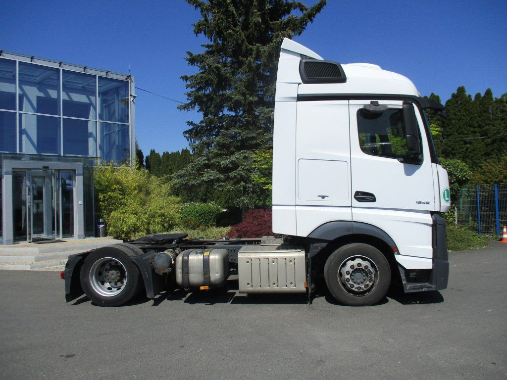 Mercedes-Benz 1845 Actros EURO 6 MEGA/lowdeck - Vlačilec: slika 4 Mercedes-Benz 1845 Actros EURO 6 MEGA/lowdeck - Vlačilec: slika 4