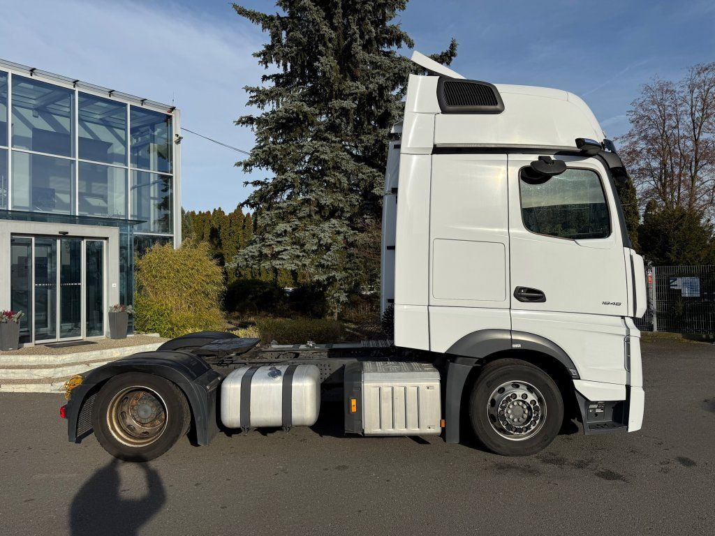 Mercedes-Benz 1848 Actros Gigaspace MEGA/lowdeck NEW TACHO - Vlačilec: slika 3 Mercedes-Benz 1848 Actros Gigaspace MEGA/lowdeck NEW TACHO - Vlačilec: slika 3