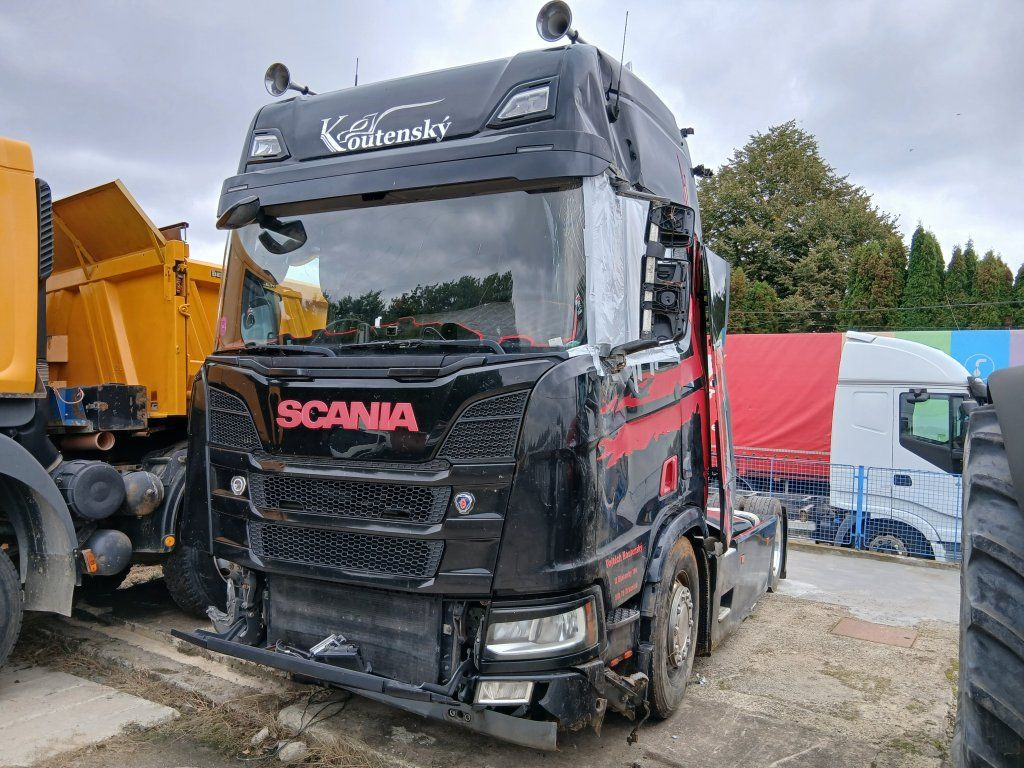 Scania R450 MEGA/lowdeck Unfall / damage - Vlačilec: slika 1 Scania R450 MEGA/lowdeck Unfall / damage - Vlačilec: slika 1