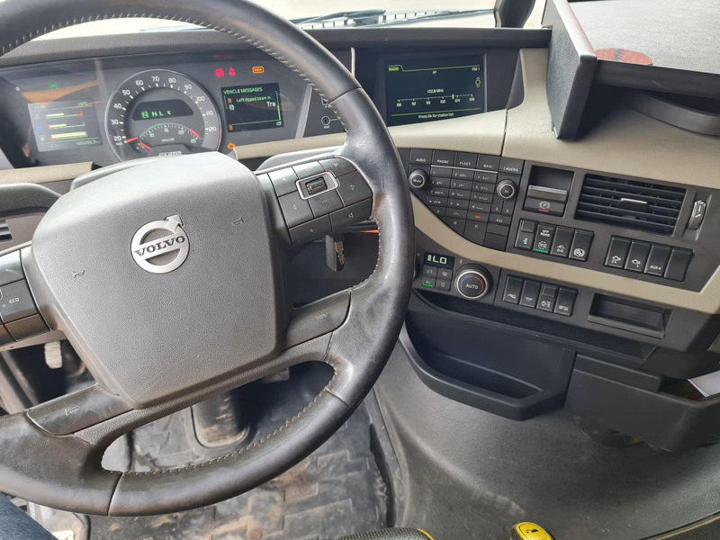 Volvo FH16 750 | 6x4 | ADR | 100 TON | ADR EXll, EXlll, AT | RETARDER | 100 TON VOLVO + VANG - Vlačilec: slika 5 Volvo FH16 750 | 6x4 | ADR | 100 TON | ADR EXll, EXlll, AT | RETARDER | 100 TON VOLVO + VANG - Vlačilec: slika 5