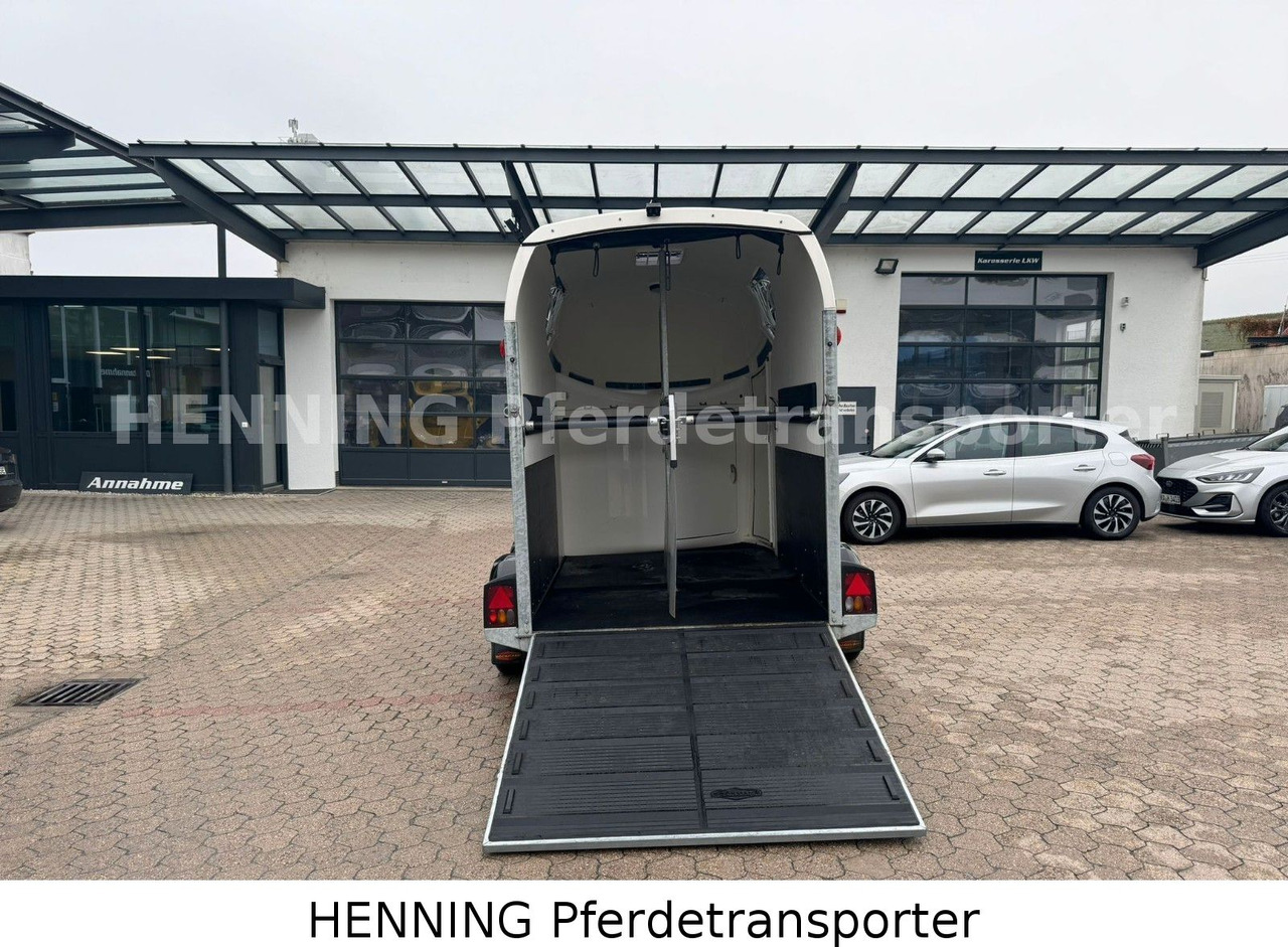 Böckmann 2 - Pferde Anhänger - Prikolica za prevoz živine: slika 5 Böckmann 2 - Pferde Anhänger - Prikolica za prevoz živine: slika 5