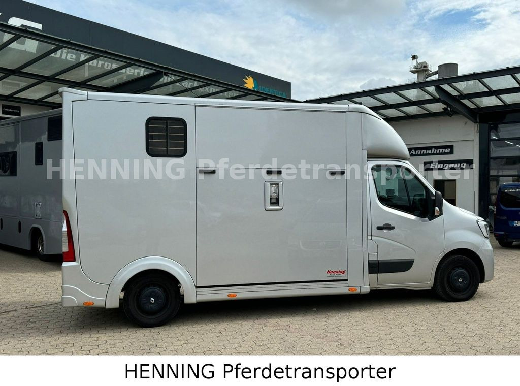 Renault Master 3 - Sitzer Renault Master 3 - Sitzer - Tovornjak za prevoz konj: slika 2 Renault Master 3 - Sitzer Renault Master 3 - Sitzer - Tovornjak za prevoz konj: slika 2