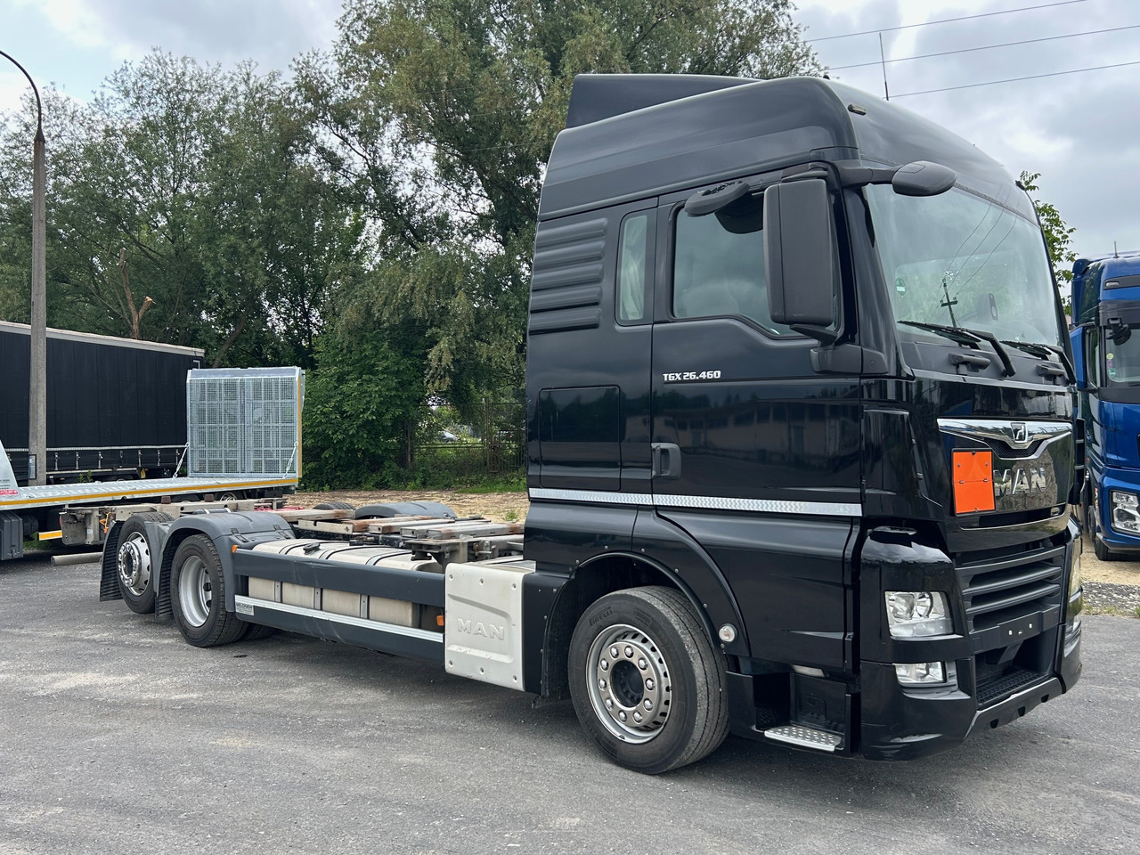 MAN TGX 26.460 / ACC / BDF MULTI / E6 / LOWDECK - Tovornjak-šasija: slika 2 MAN TGX 26.460 / ACC / BDF MULTI / E6 / LOWDECK - Tovornjak-šasija: slika 2