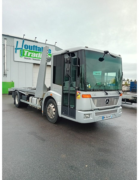 Mercedes-Benz Econic 1833 - Vlečno vozilo: slika 2 Mercedes-Benz Econic 1833 - Vlečno vozilo: slika 2