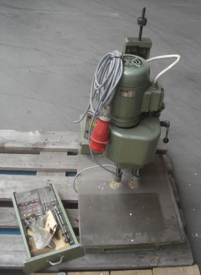 Constantin Hang 136 DK Table Paper Drilling Machine - Tiskarski stroj: slika 1 Constantin Hang 136 DK Table Paper Drilling Machine - Tiskarski stroj: slika 1