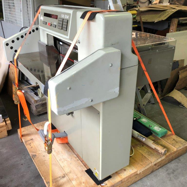 Cutting machine Polar 58 EM - Stroj za rezanje papirja: slika 1 Cutting machine Polar 58 EM - Stroj za rezanje papirja: slika 1